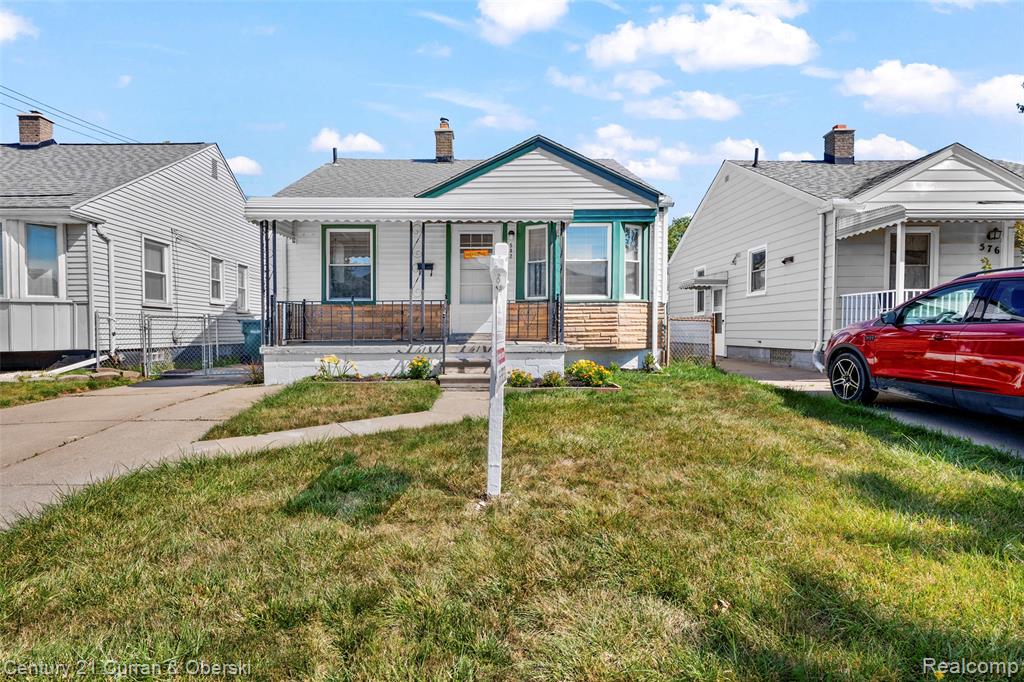 582 Mill Street, Lincoln Park, MI 48146 — front exterior