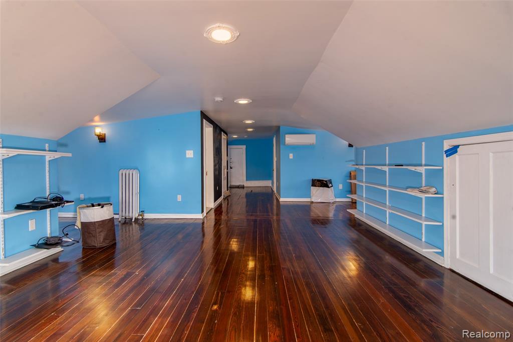 22 Edison Street, Detroit, MI 48202 — Photo 37