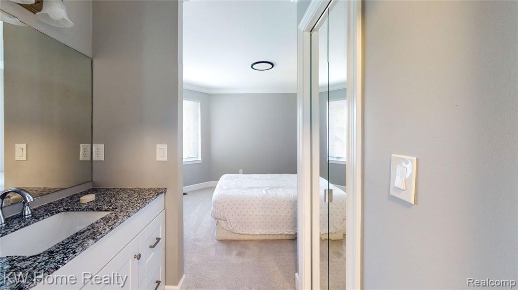 37634 Russett Drive, Farmington Hills, MI 48331 — Photo 26