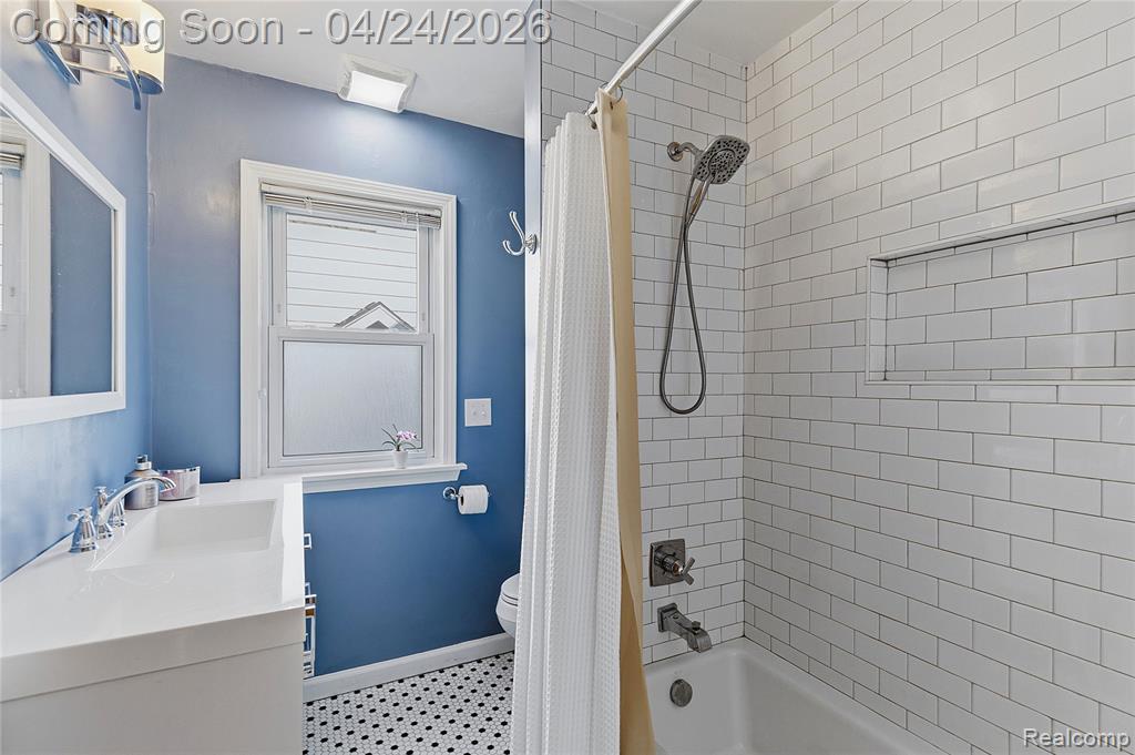 8570 Troy Street, Oak Park, MI 48237 — Photo 17