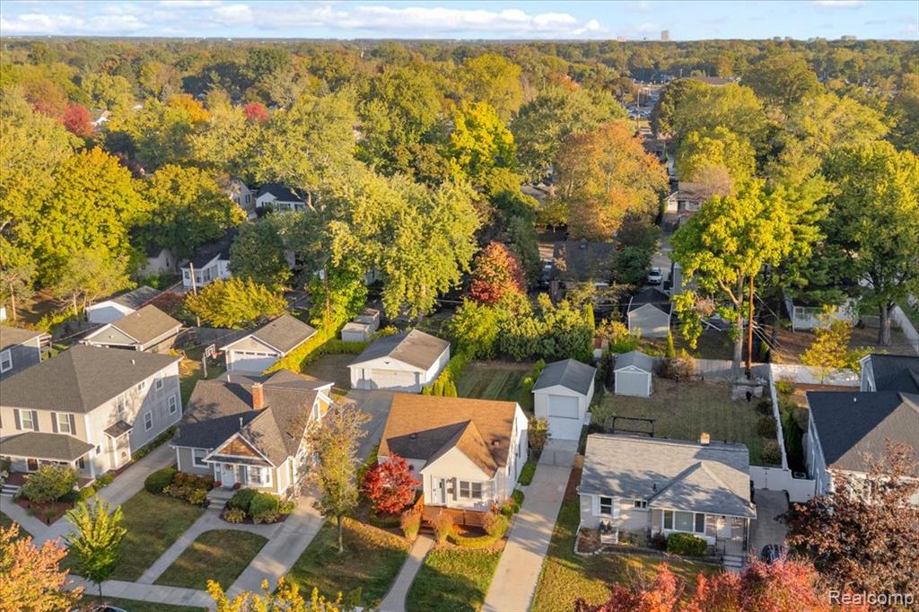 912 Woodsboro Drive, Royal Oak, MI 48067 — Photo 38