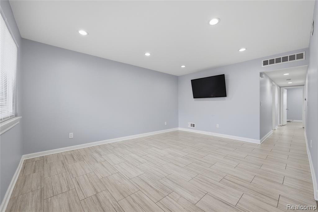 30746 Brush Street, Madison Heights, MI 48071 — Photo 5