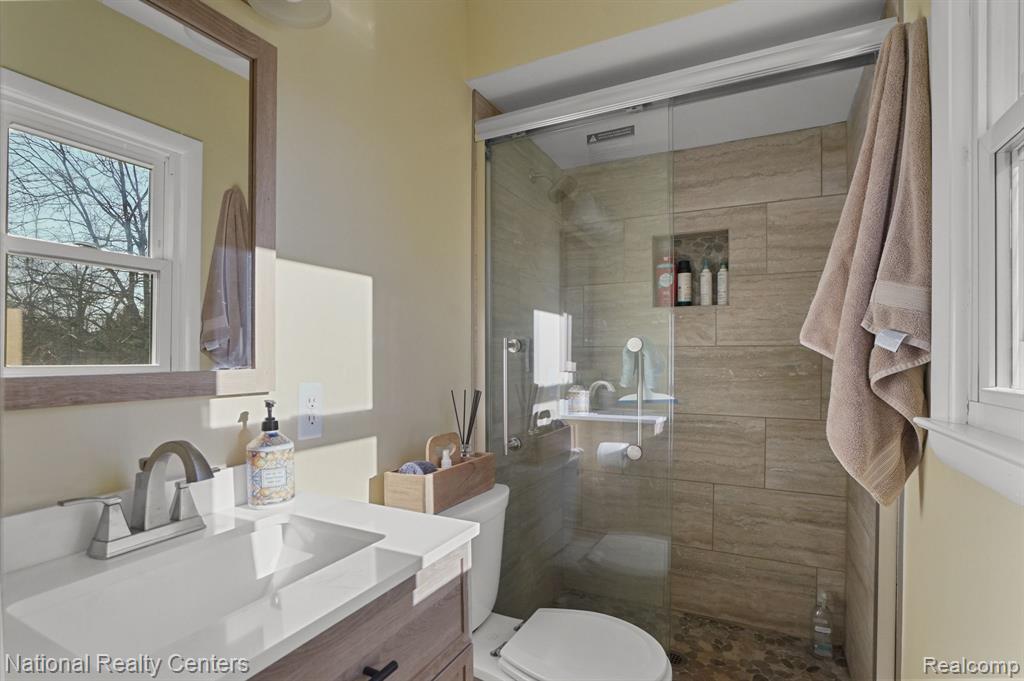 9812 ATWOOD Drive, South Lyon, MI 48178 — Photo 36