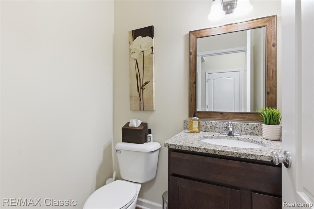 7946 Russell Drive, Westland, MI — Photo 10
