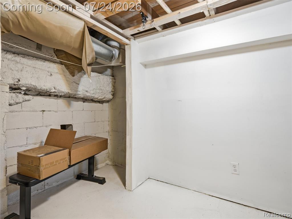 890 E Grand Boulevard, Ypsilanti, MI 48198 — Photo 25