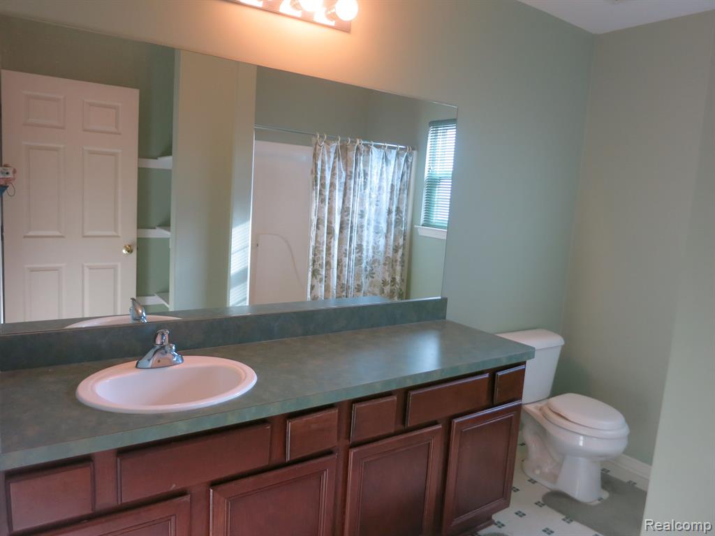 47000 HARBOUR POINTE, Van Buren, MI 48111 — Photo 25