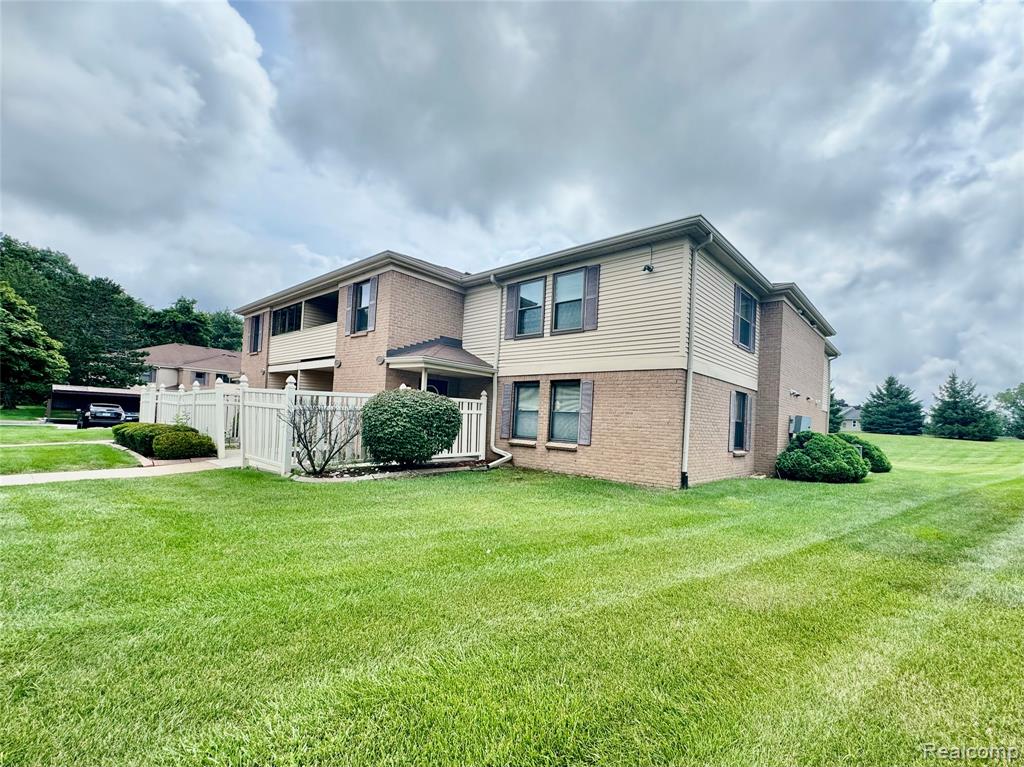 19536 NORTHRIDGE Drive, Northville, MI 48167 — Photo 23