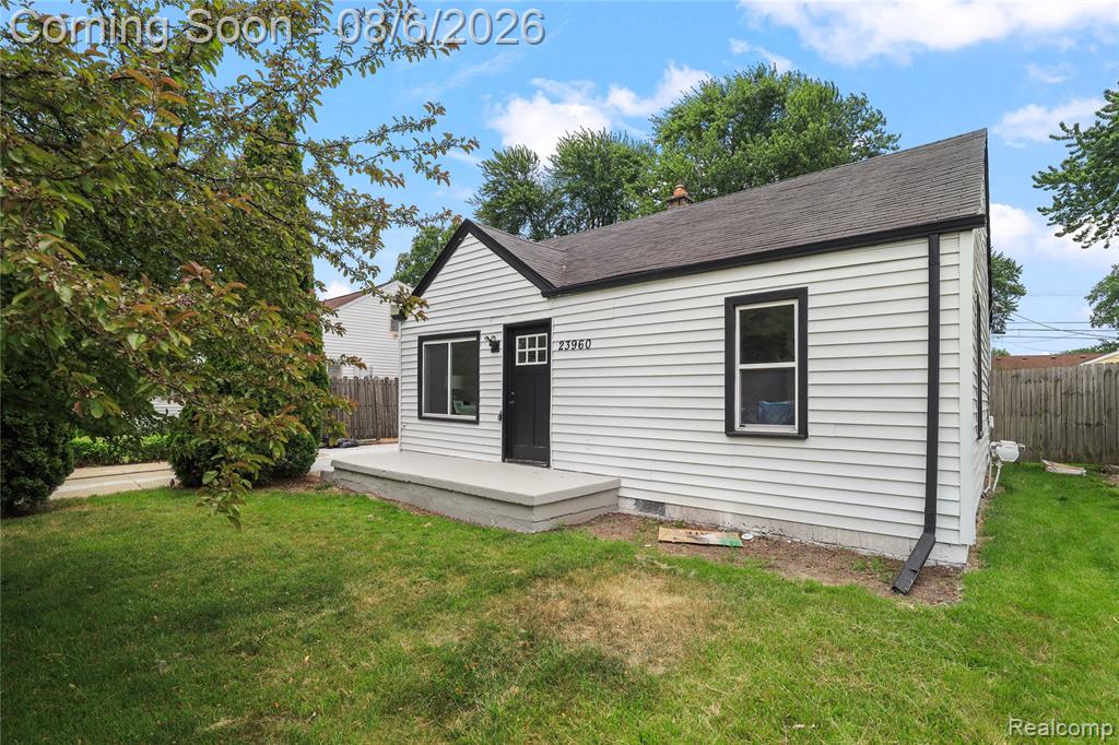 23960 Trombley Street, Clinton Twp, MI 48035