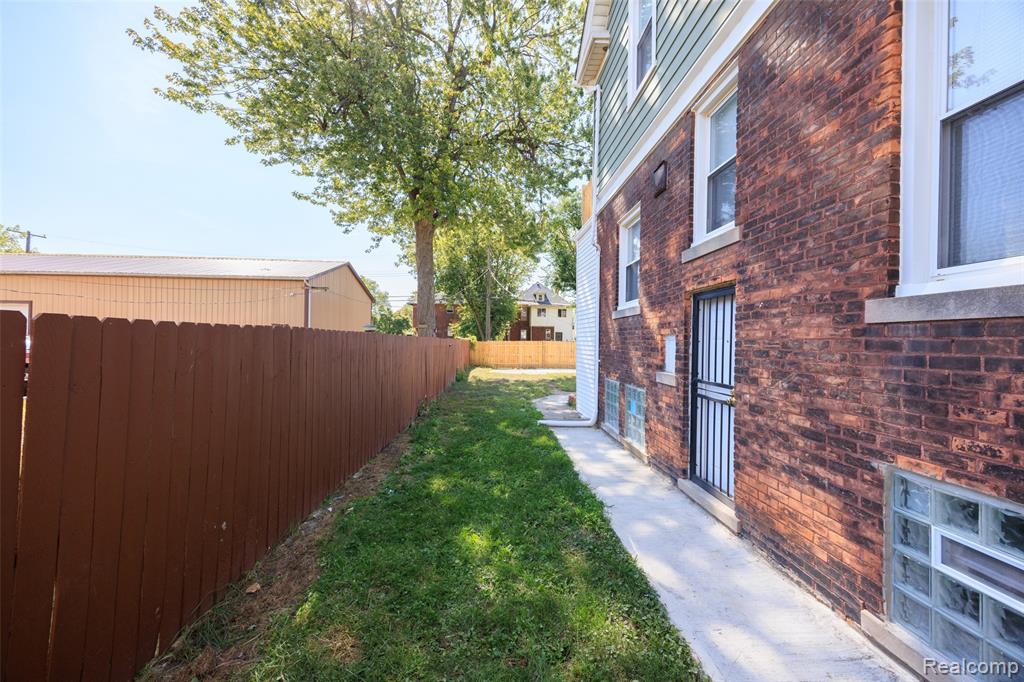 737 Webb Street, Detroit, MI 48202 — Photo 38