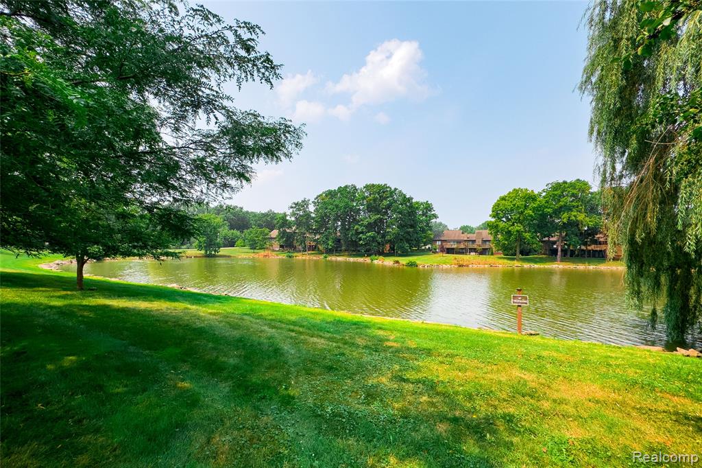 9830 Hawthorne Glen Drive, Grosse Ile, MI 48138 — Photo 49