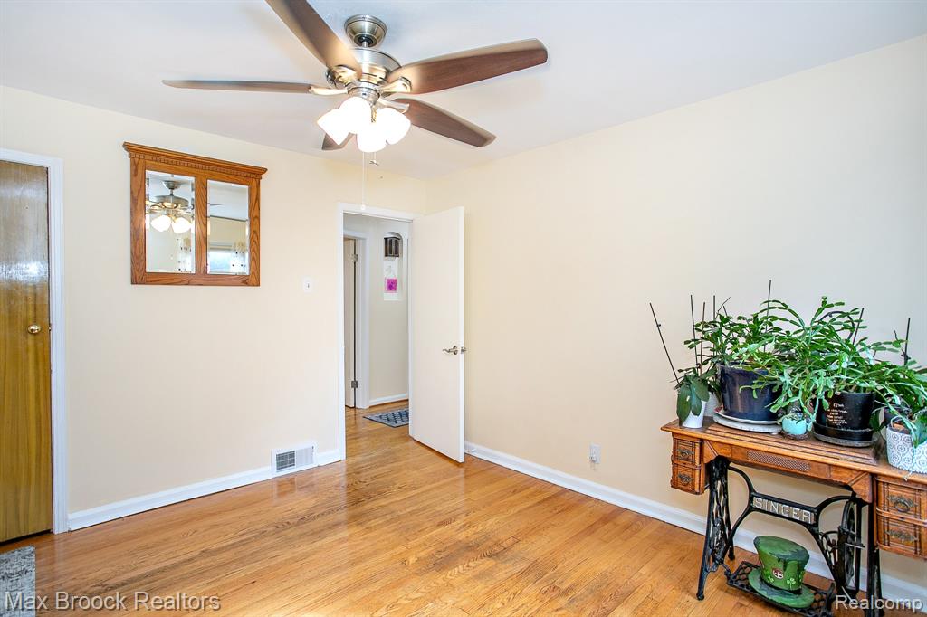 26725 Humber Street, Huntington Woods, MI — Photo 24