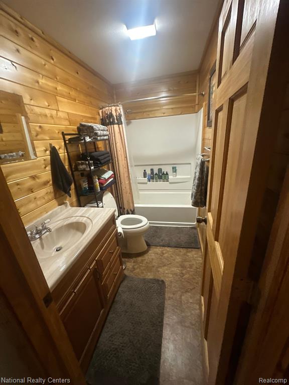 15967 NE SPRUCE Drive E, Presque Isle, MI 49777 — Photo 41