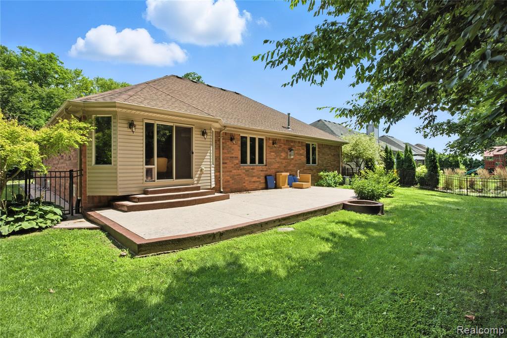 55937 Fallbrooke Drive, Macomb, MI 48042 — Photo 23