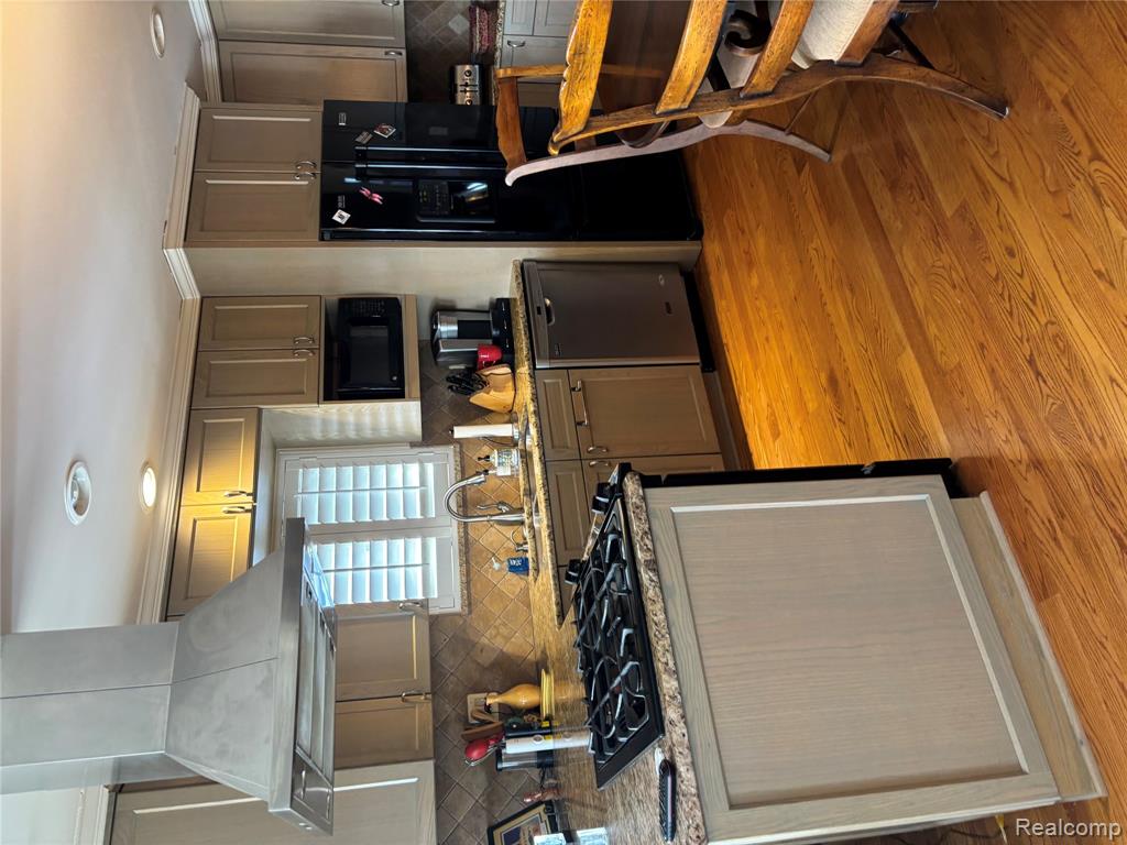 5435 Pointe Drive, East China, MI — Photo 3