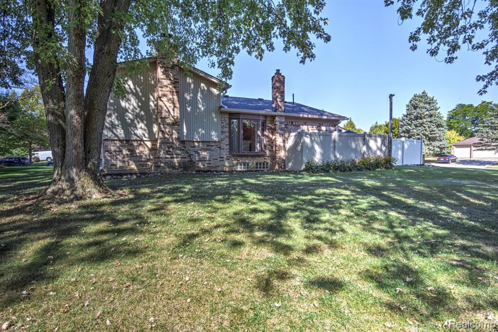5250 Winchester Drive, Troy, MI 48085 — Photo 51