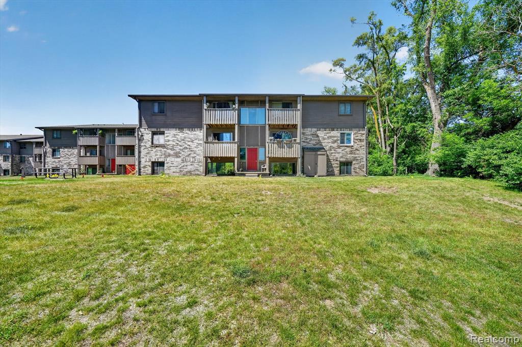 8735 Green Willow Street, 1, Brighton, MI 48116 — Photo 20