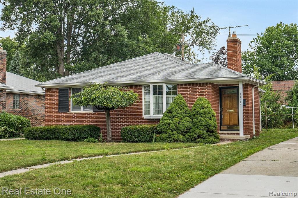 21135 LITTLESTONE Road, Harper Woods, MI 48225 — front exterior