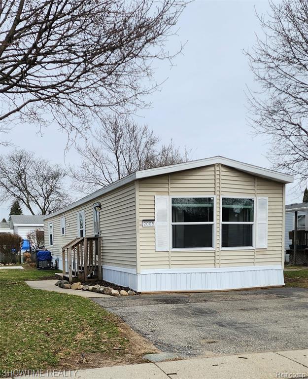 19751 Oakfield Street, Detroit, MI, 48235