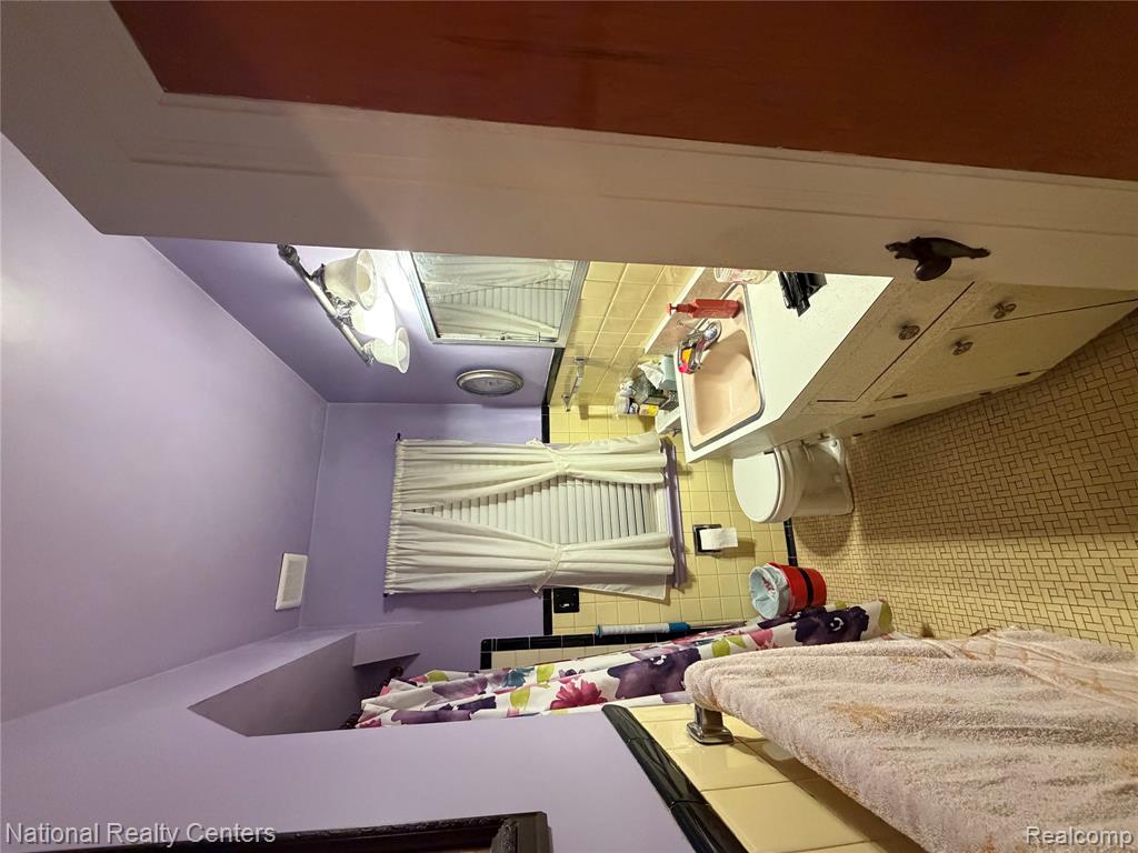 9316 Whitcomb Street, Detroit, MI 48228 — Photo 16