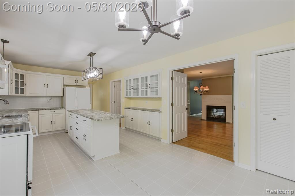 5020 Whitlow Court, Commerce Twp, MI 48382 — Photo 9