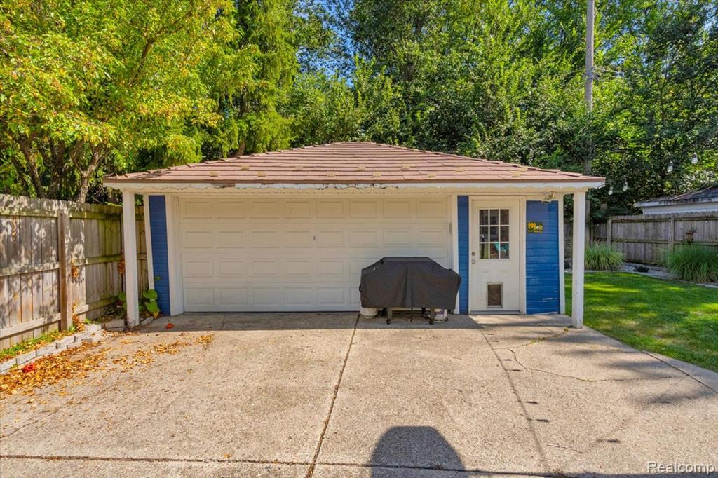 19 Maplefield Road, Pleasant Ridge, MI — Photo 42