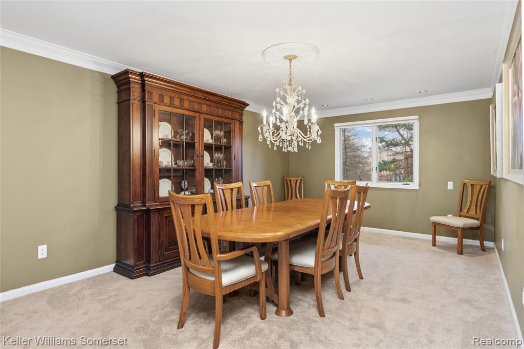 447 Antoinette Drive, Rochester Hills, MI 48309 — Photo 16