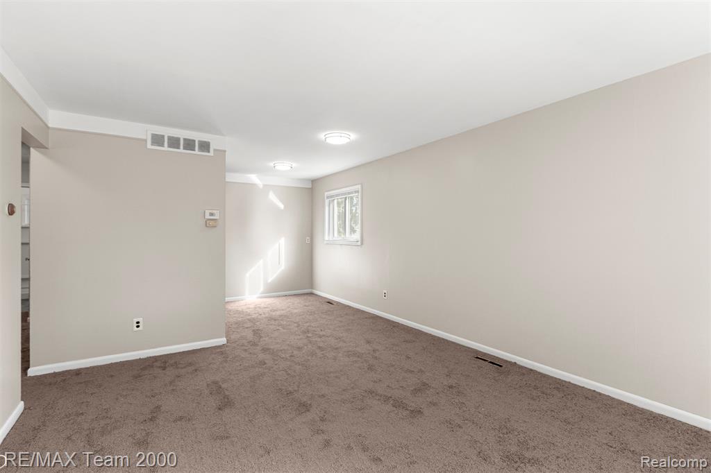 4479 Kingston Street, Dearborn Heights, MI 48125 — Photo 5