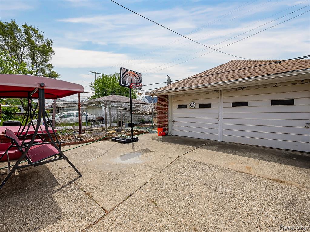 3878 Charles Street, Hamtramck, MI 48212 — Photo 6