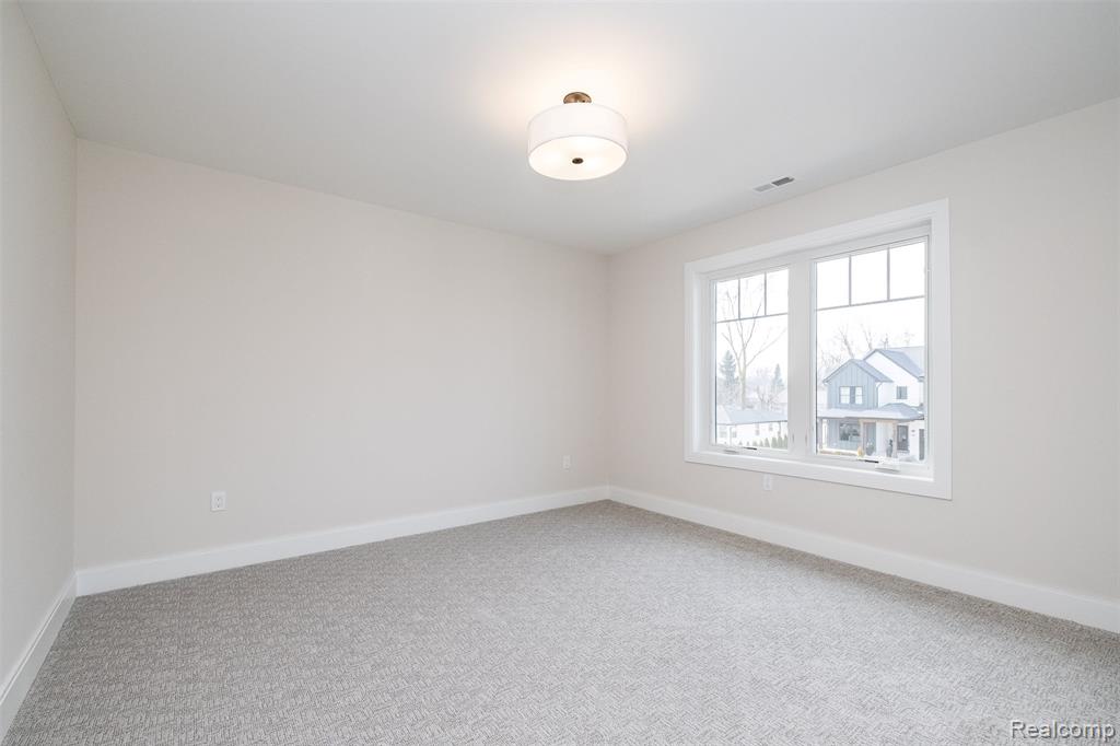 4428 Tonawanda Avenue, Royal Oak, MI 48073 — Photo 38