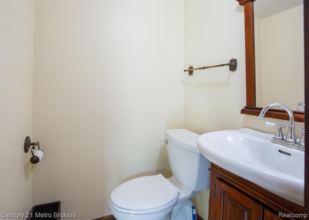 4373 Dexel Drive, Burton, MI 48519 — Photo 20
