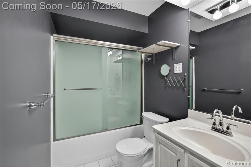 7044 Felix Drive, Clarkston, MI — Photo 18