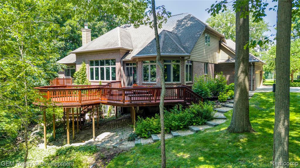 9054 Green Hickory Lane, Fenton, MI 48430 — Photo 57