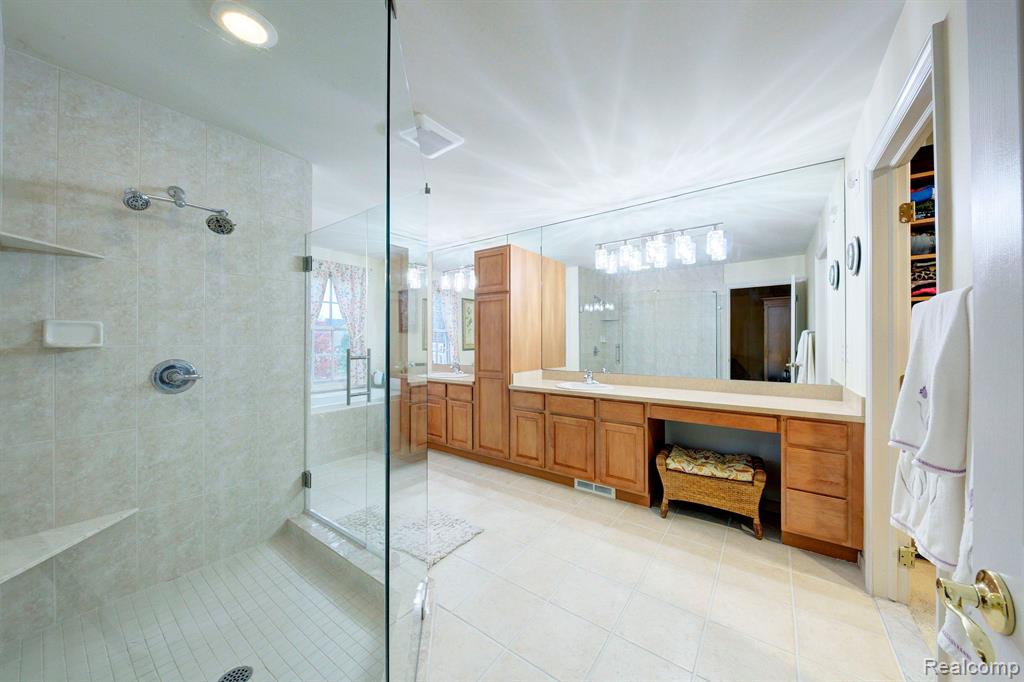 49776 Garfield Lane, Canton, MI 48188 — Photo 49