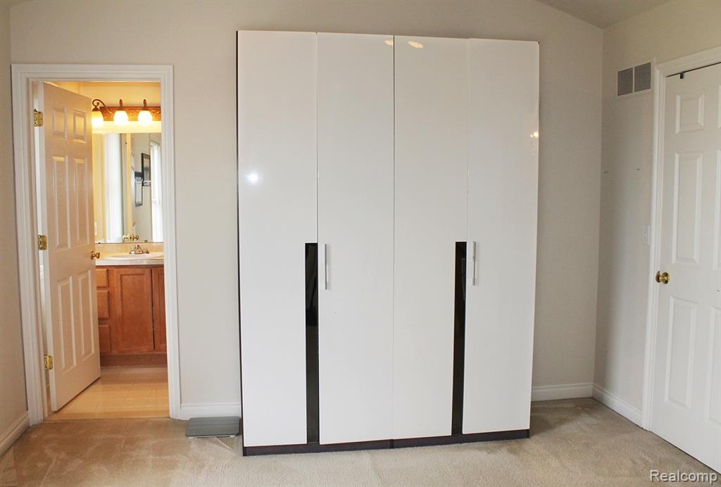 45411 N Stonewood Road, Canton, MI 48187 — Photo 25