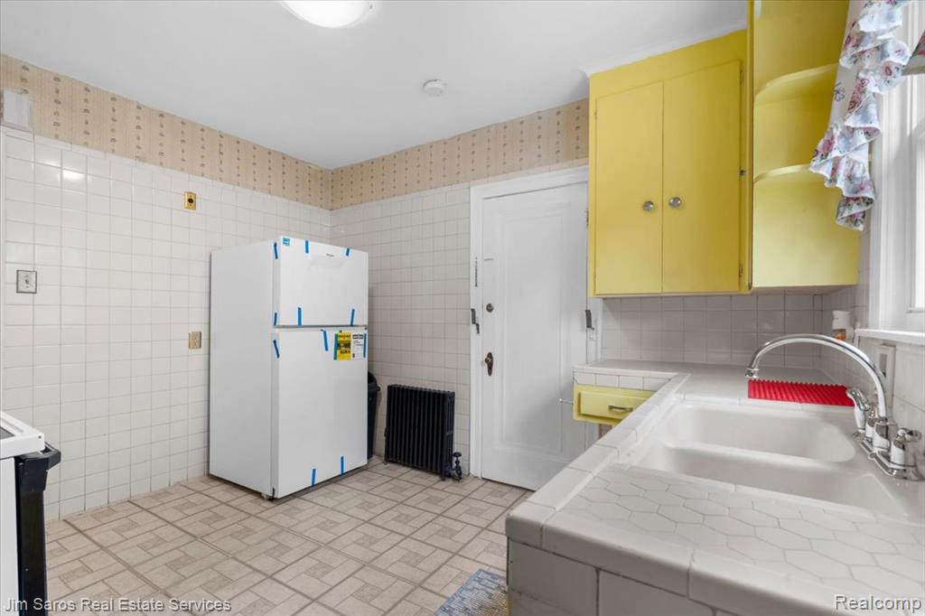 4377 Kensington Avenue, Detroit, MI 48224 — Photo 11