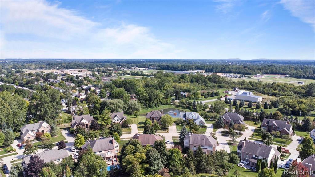 8978 WOODLORE SOUTH Drive, Plymouth, MI 48170 — Photo 46