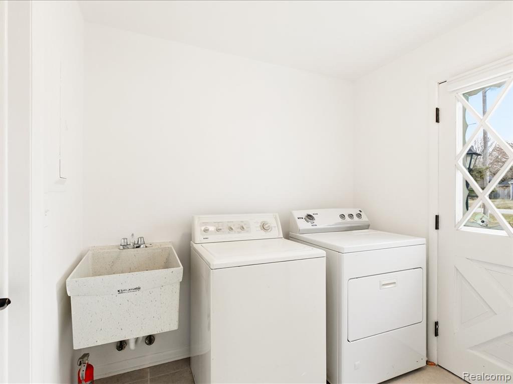 3309 Lake Drive, Fort Gratiot, MI 48059 — Photo 21
