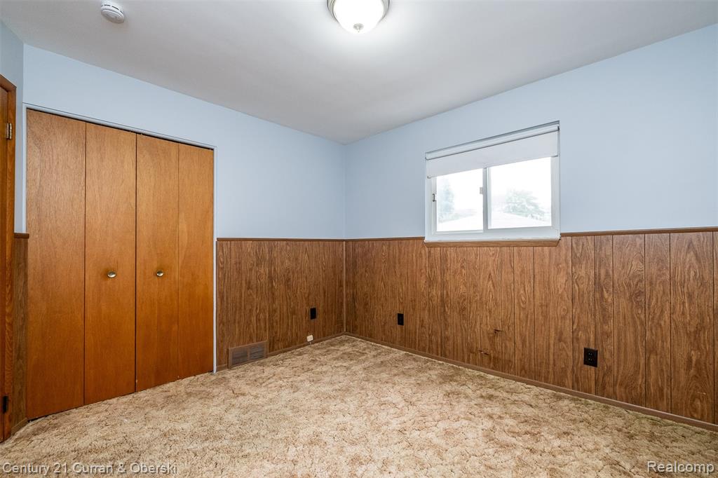 6216 Kinmore Street, Dearborn Heights, MI 48127 — Photo 18
