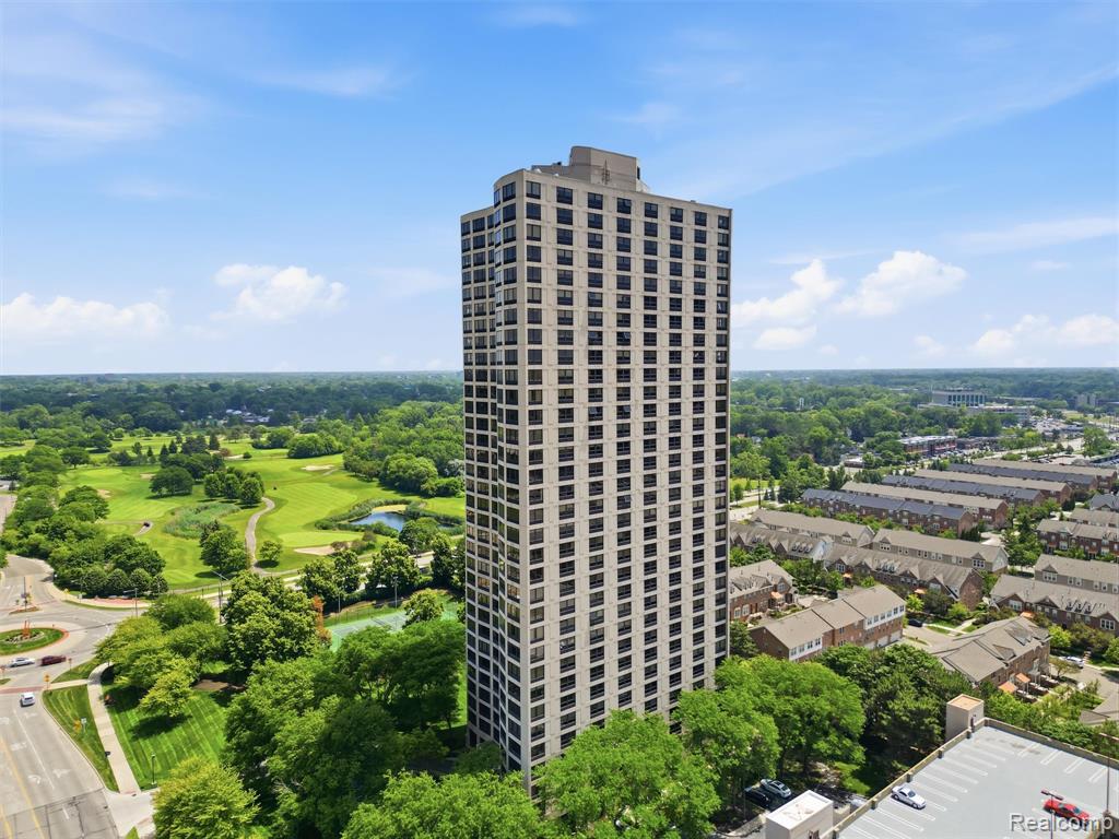 5000 Town Center, 1806, Southfield, MI 48075 — front exterior