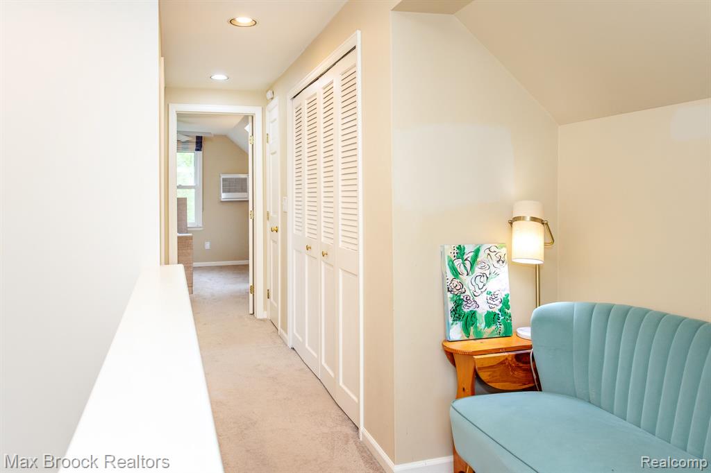 12769 Lasalle Lane, Huntington Woods, MI — Photo 33