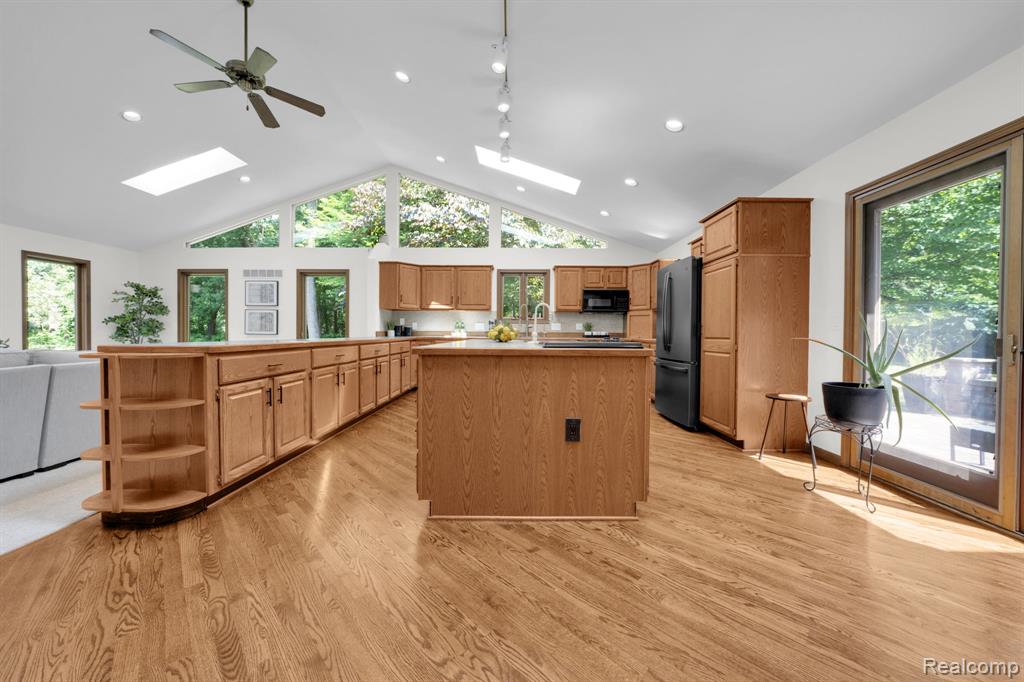 940 W Predmore Road, Oakland, MI — Photo 26