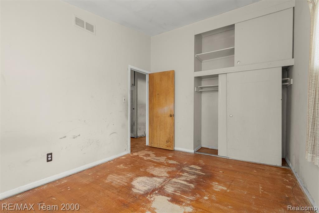 15211 Joan Street, Oak Park, MI 48237 — Photo 20