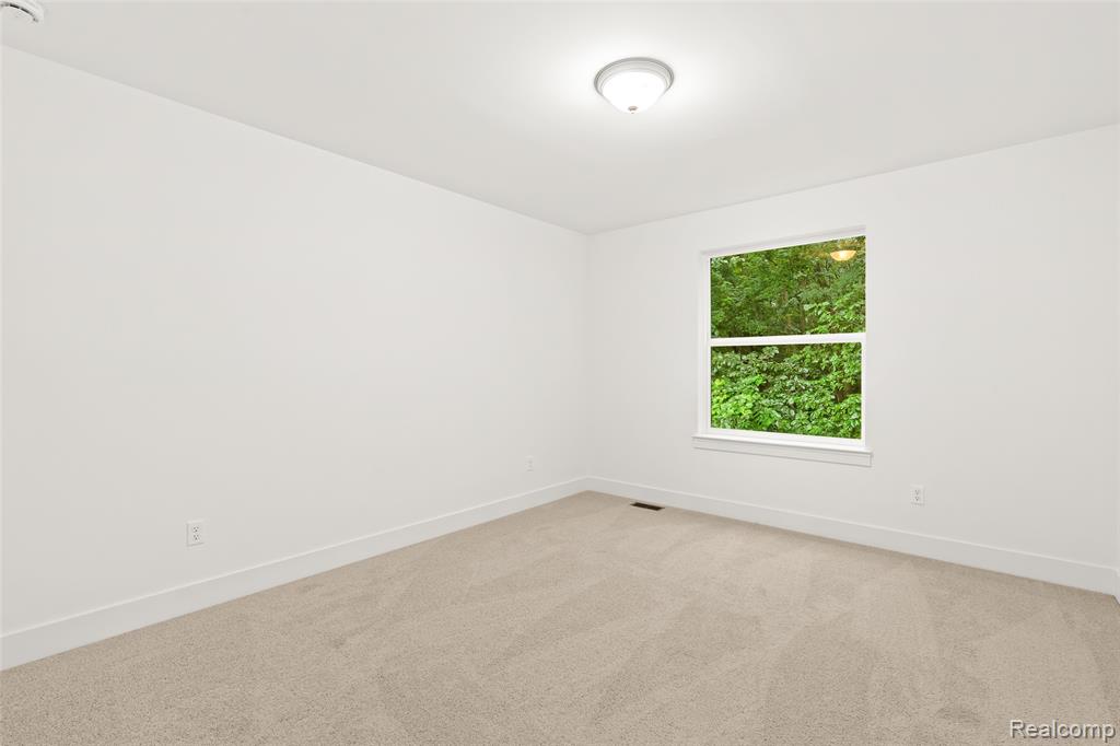 1487 ST JAMES Boulevard, Ann Arbor, MI 48108 — Photo 28