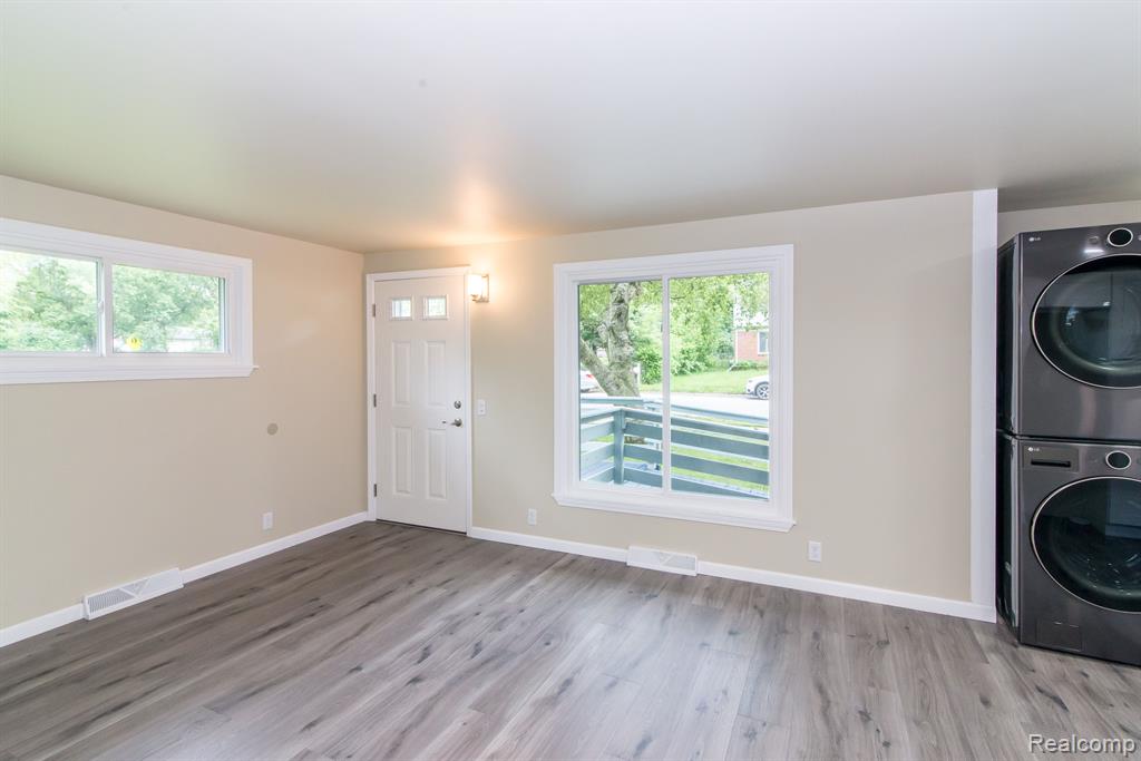 3175 LORRAINE Street, Ann Arbor, MI 48108 — Photo 15