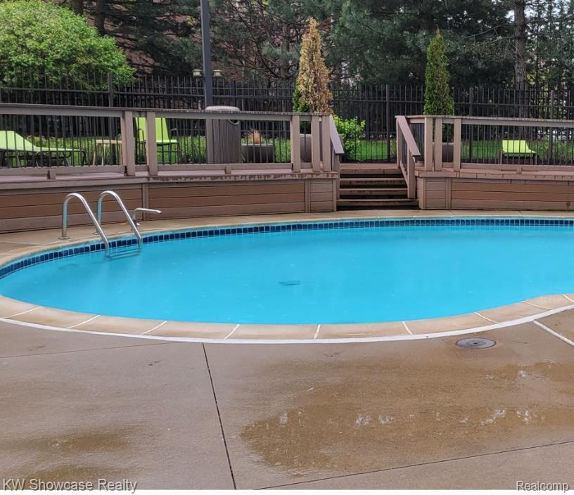 5000 Town Center Center, 703, Southfield, MI 48075 — Photo 5