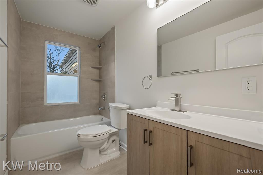 120 Tuxedo Street, Highland Park, MI 48203 — Photo 26