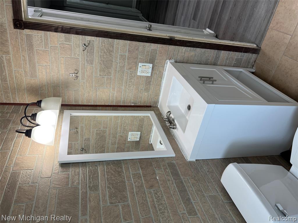 5709 WEDDELL Street, Dearborn Heights, MI 48125 — Photo 16
