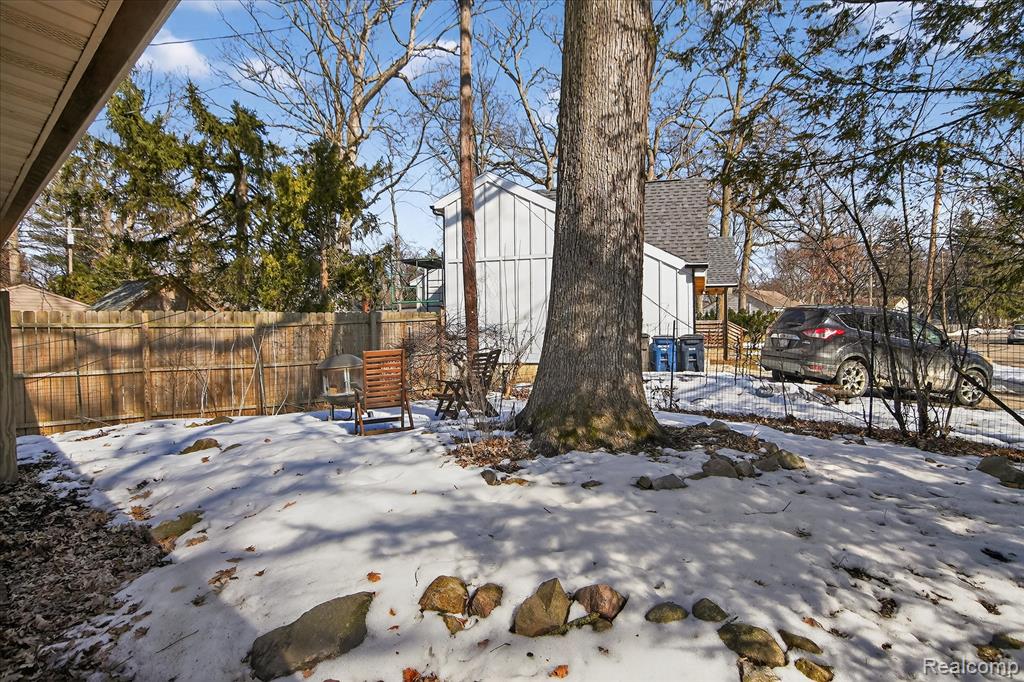 2344 S Circle Drive, Ann Arbor, MI 48103 — Photo 37