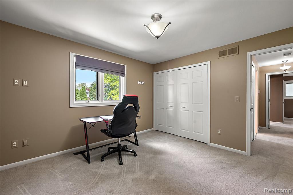 6730 Whiting Drive, Troy, MI 48098 — Photo 27