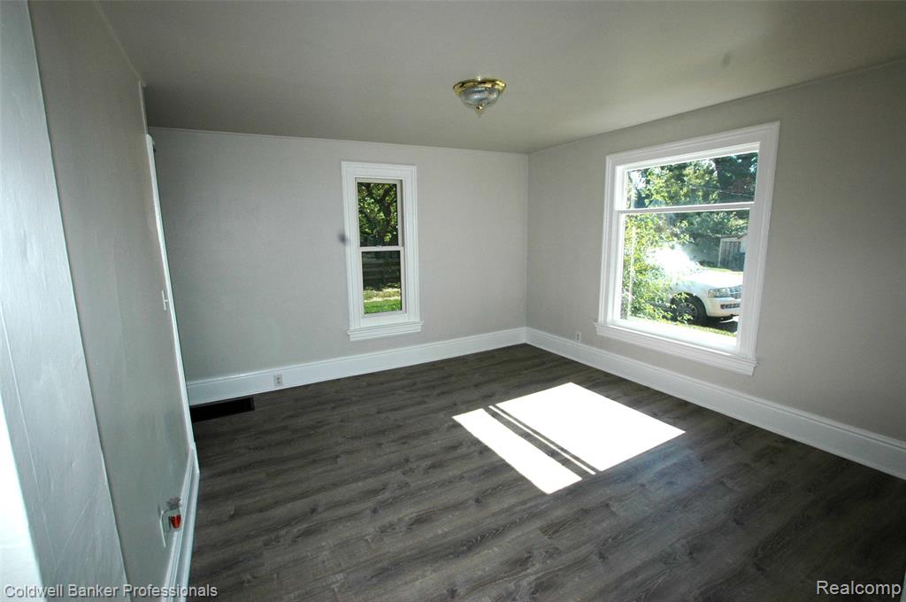 706 N Main Street, Lapeer, MI 48446 — Photo 11